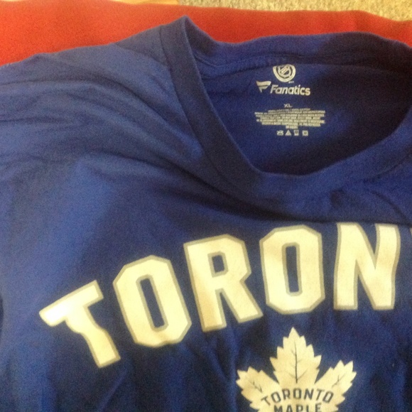 NHL Toronto Maple Leafs tshirts - Picture 2 of 6
